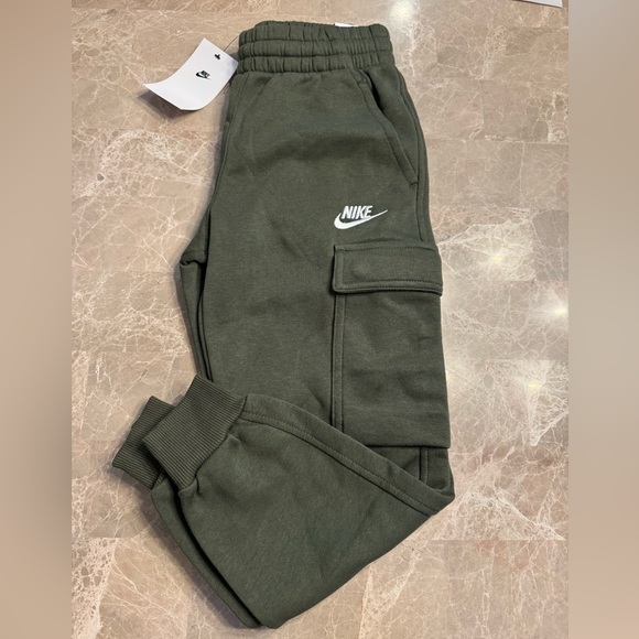 Nike Other - Nike Sportswear Club Fleece
Big Kids' Cargo Pants size Small